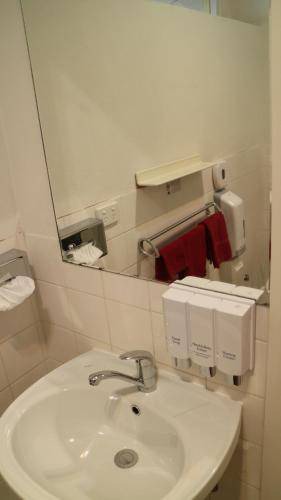 Photo of Bathroom in Barmera