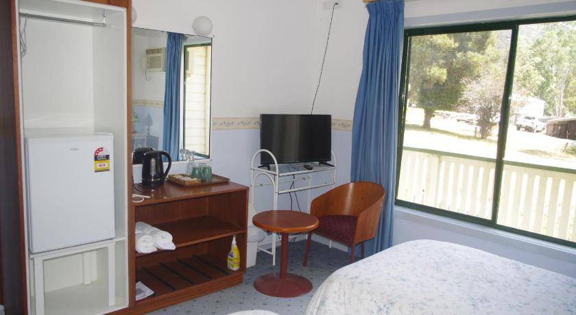 Photo of Others in Halls Gap