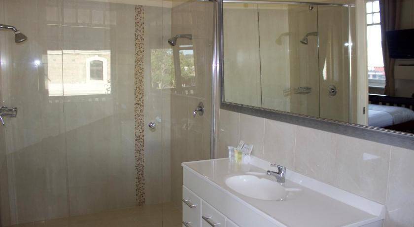 Photo of Bathroom in Murray Bridge