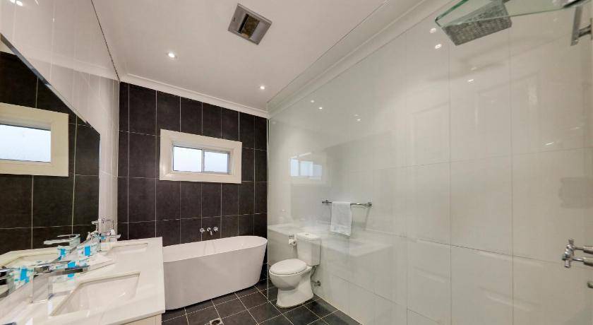Photo of Bathroom in Coonamble