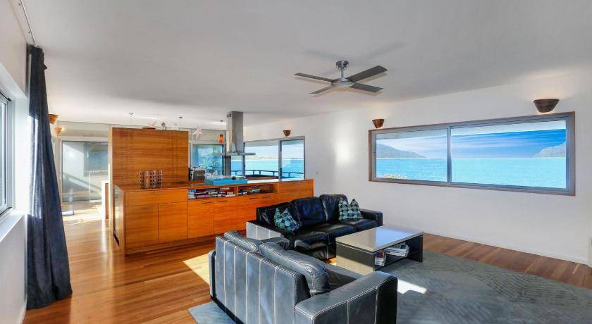 Photo of Livingroom in Hawks Nest