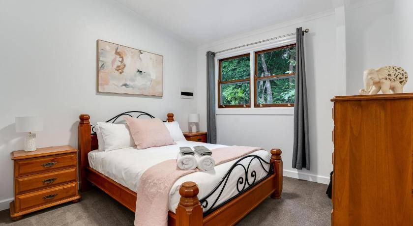 Photo of Bedroom in Booroobin