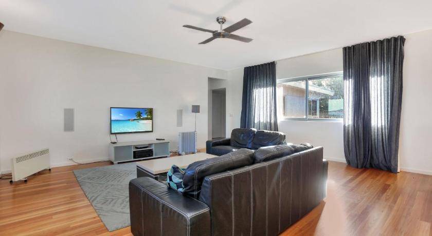Photo of Livingroom in Hawks Nest