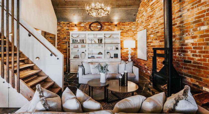 Photo of Livingroom in Pipers Creek