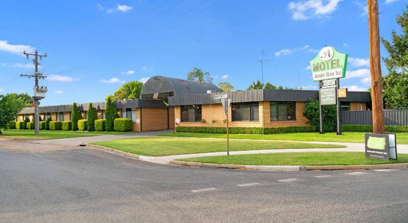 Photo of Buildings in Benalla West