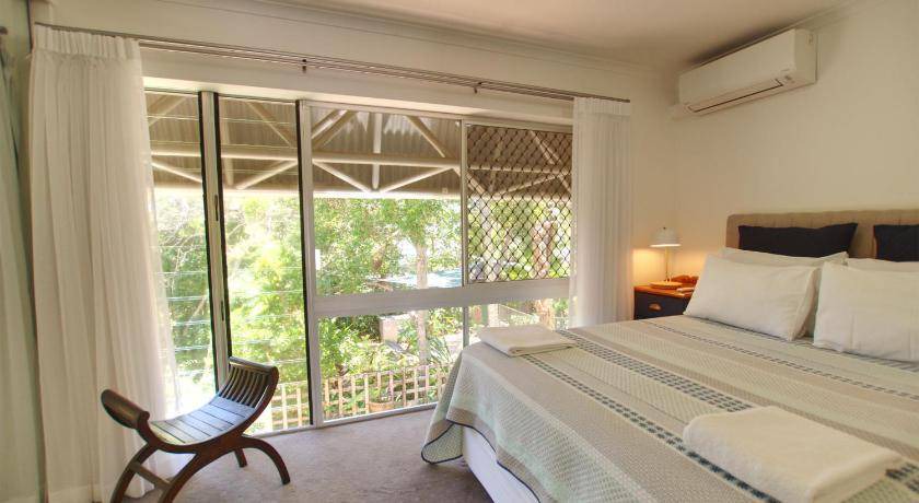 Photo of Bedroom in Moffat Beach
