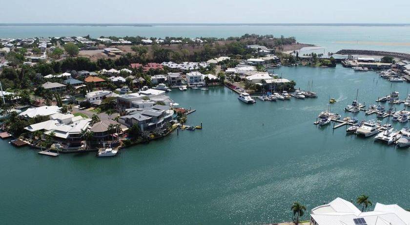 Photo of Others in Cullen Bay