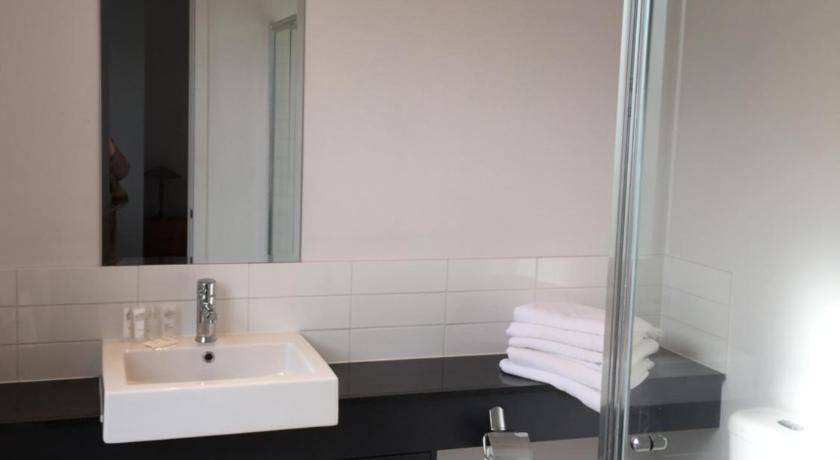 Photo of Bathroom in Bonbeach