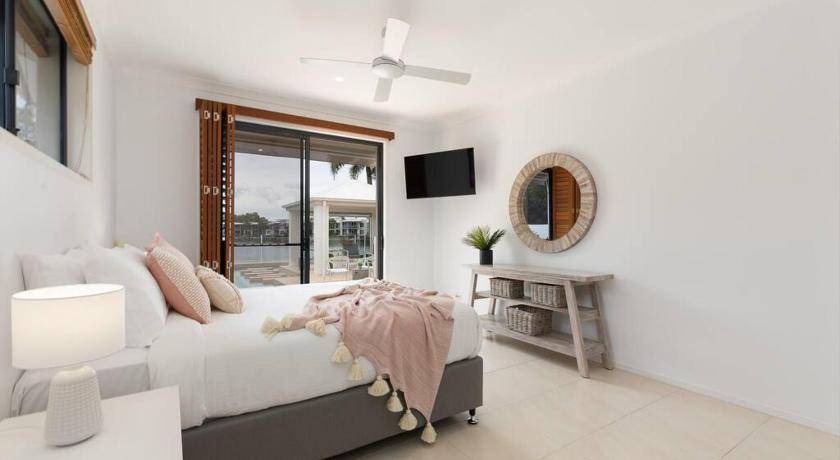 Photo of Bedroom in Twin Waters