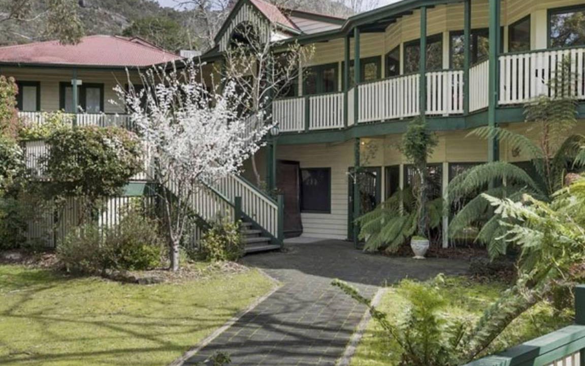 Photo of Buildings in Halls Gap