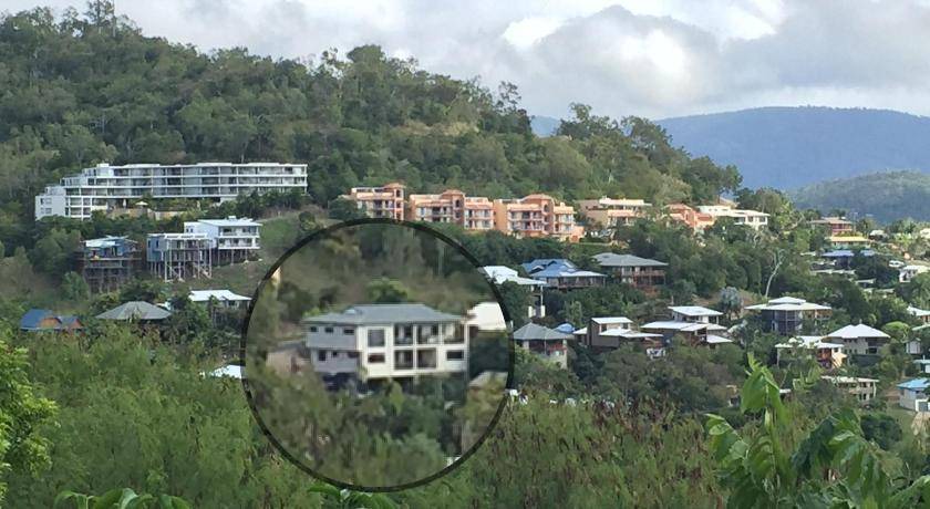 Photo of Buildings in Airlie Beach
