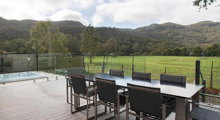 Photo of Others in Halls Gap