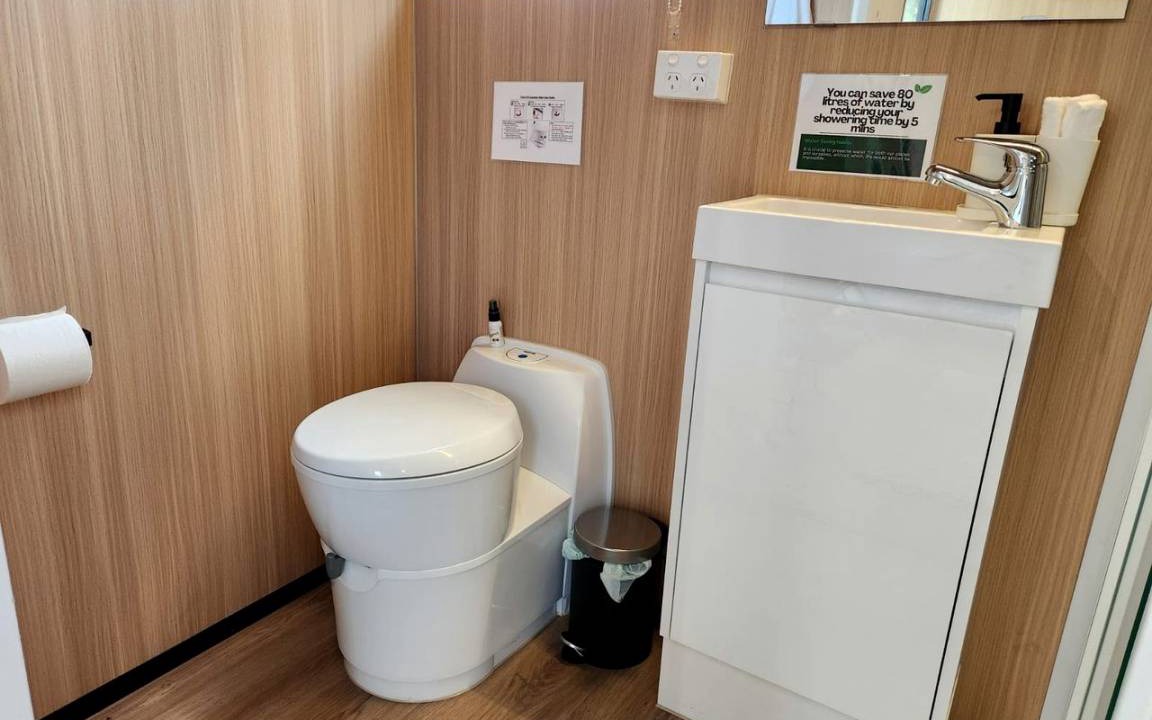 Photo of Bathroom in Rainbow Flat