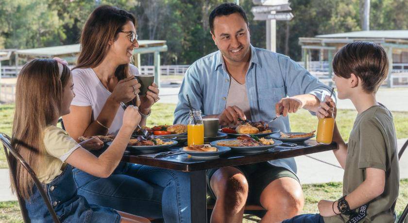 Photo of Others in Oxenford