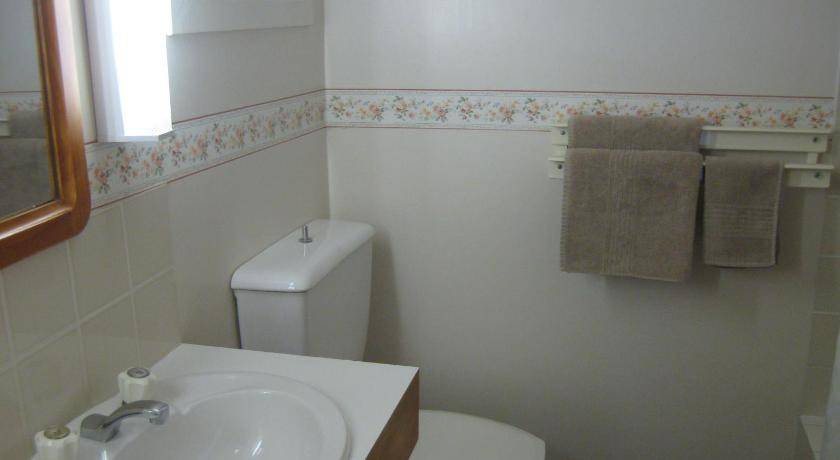 Photo of Bathroom in Oberon