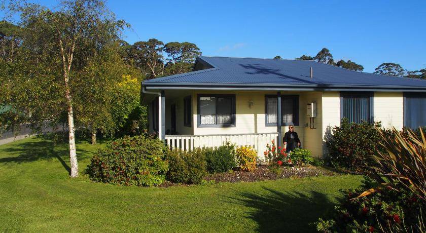 Photo of Others in Strahan