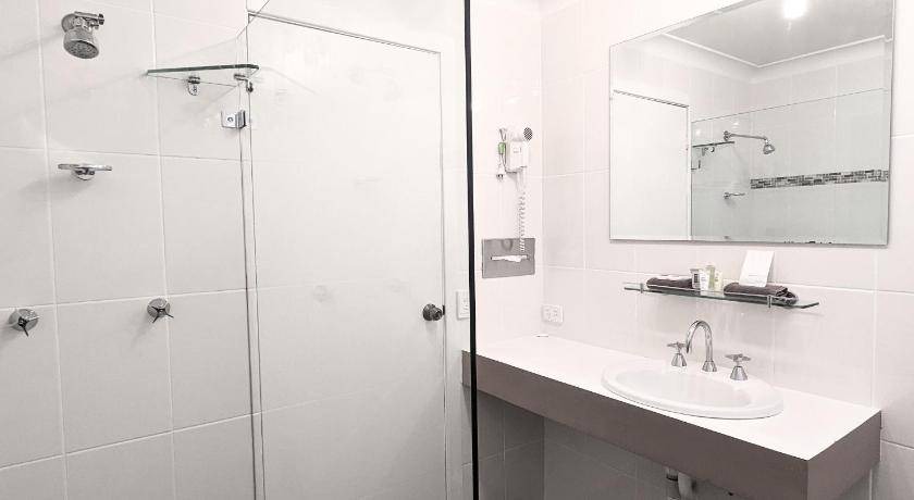 Photo of Bathroom in Oberon