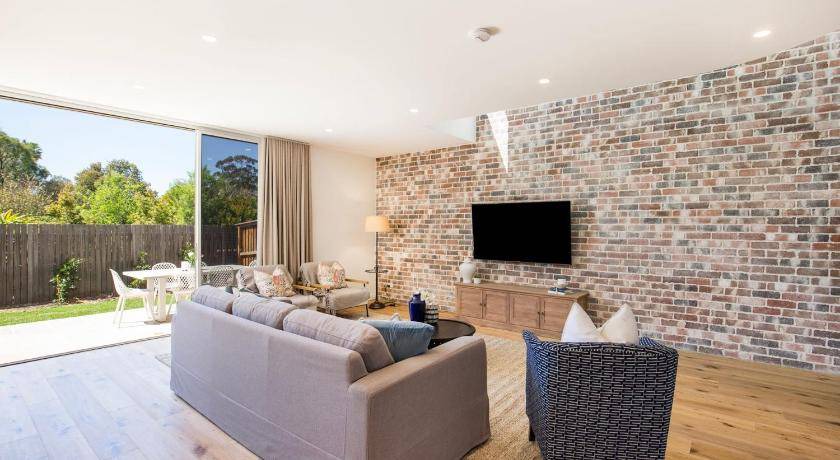 Photo of Livingroom in Berry