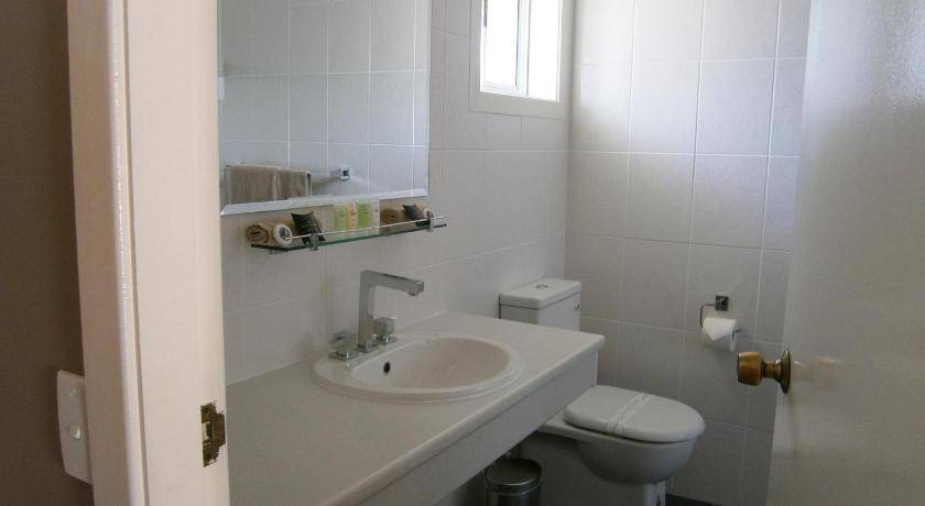 Photo of Bathroom in Oberon
