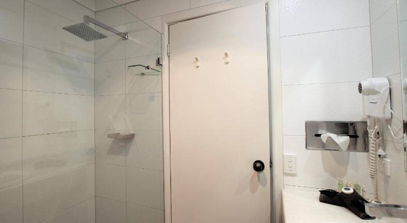Photo of Bathroom in Oberon
