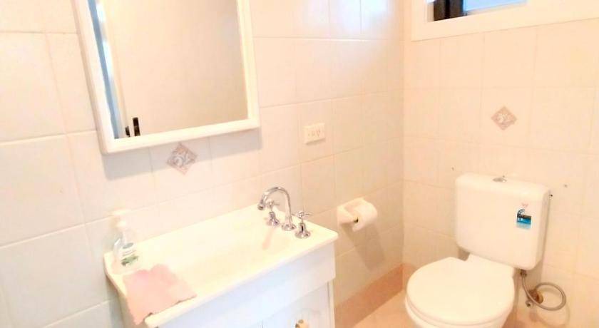 Photo of Bathroom in Kingswood