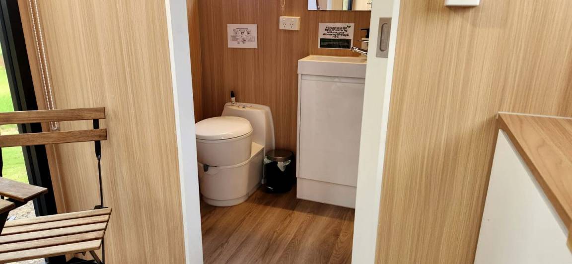 Photo of Bathroom in Rainbow Flat
