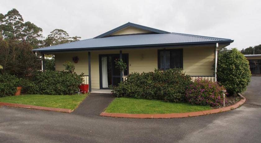Photo of Others in Strahan