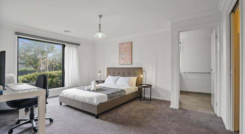 Photo of Bedroom in Golden Point