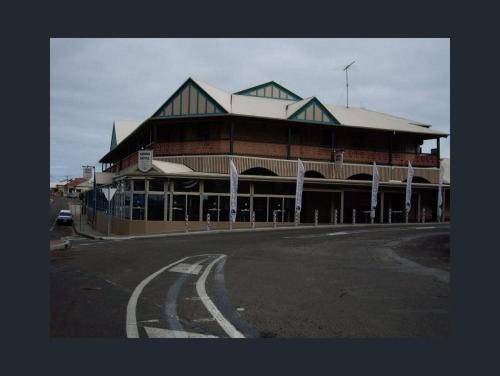 Photo of Others in Kingscote