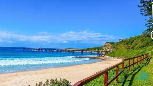 Photo of Others in Catherine Hill Bay