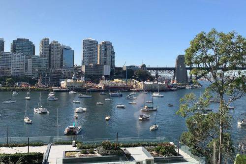 Photo of Others in McMahons Point