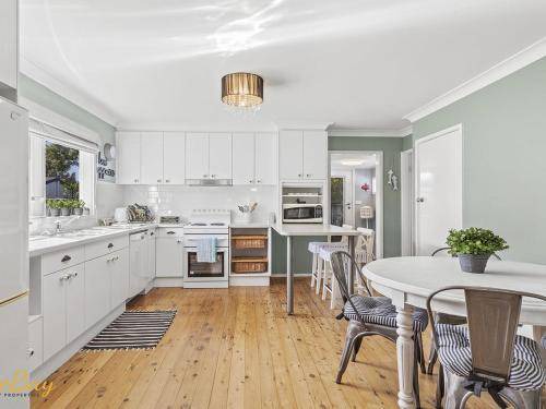 Photo of Kitchen in Lemon Tree Passage