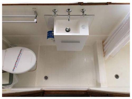 Photo of Bathroom in Pelican Waters