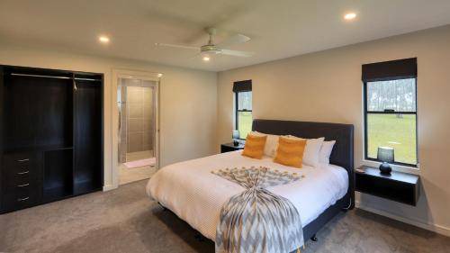 Photo of Bedroom in Storm King