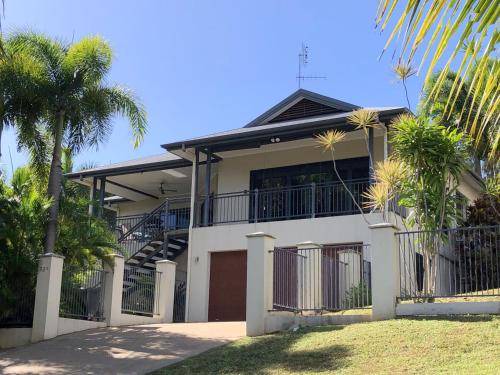 Photo of Buildings in Cooktown