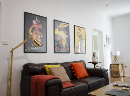 Photo of Livingroom in Orange