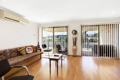 Photo of Livingroom in Salamander Bay