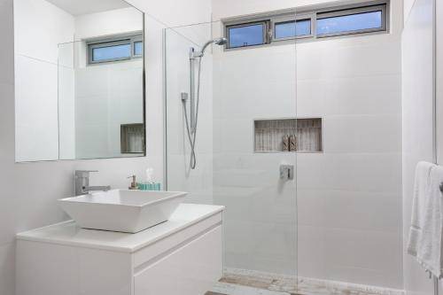 Photo of Bathroom in Ventnor