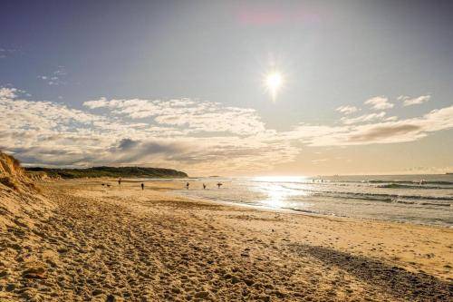Photo of Others in Caves Beach