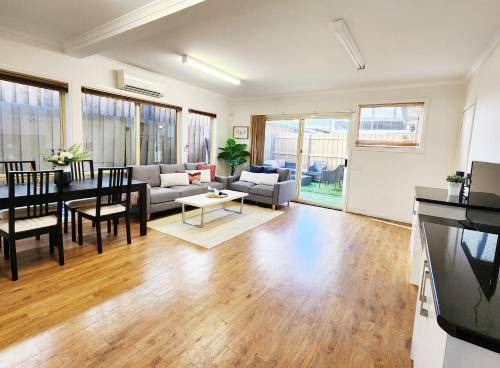 Photo of Livingroom in Frankston