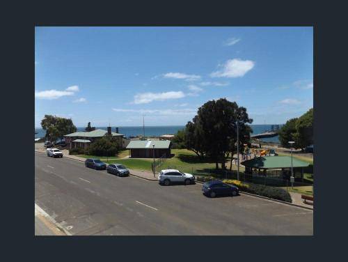 Photo of Others in Kingscote