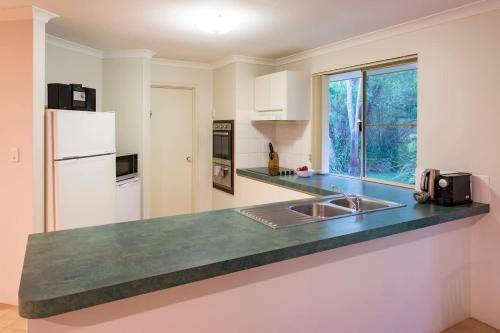 Photo of Kitchen in Siesta Park