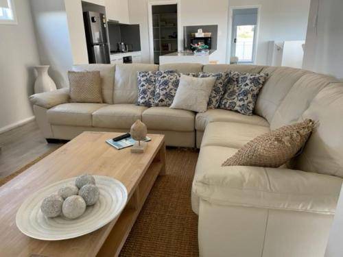 Photo of Livingroom in Emu Bay