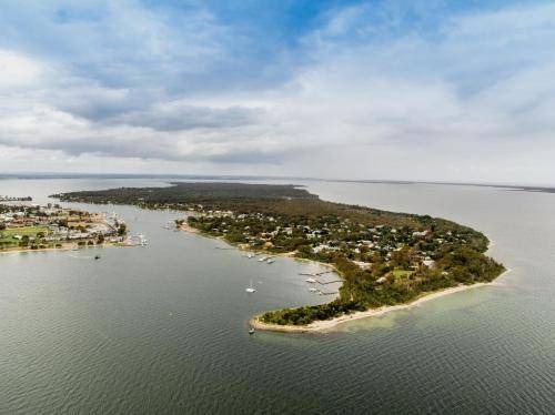 Photo of Others in Raymond Island