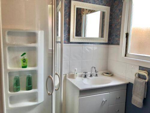 Photo of Bathroom in Kingston Beach