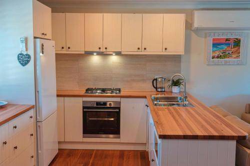 Photo of Kitchen in Narrawallee