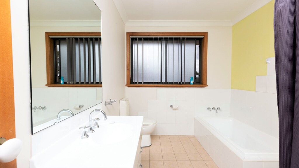 Photo of Bathroom in Tea Gardens