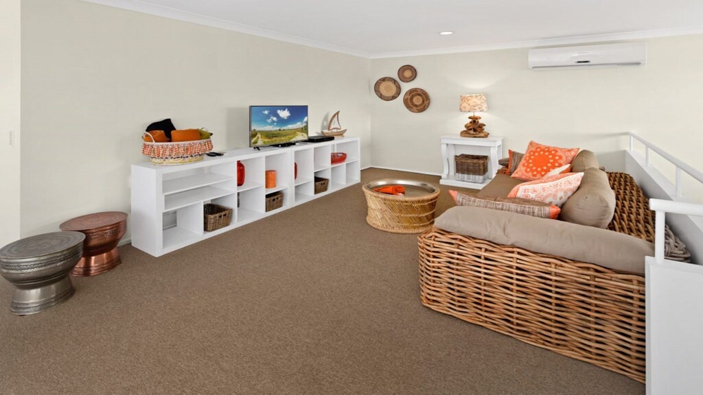 Photo of Livingroom in Mermaid Waters
