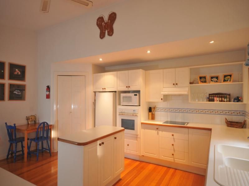Photo of Kitchen in Macmasters Beach