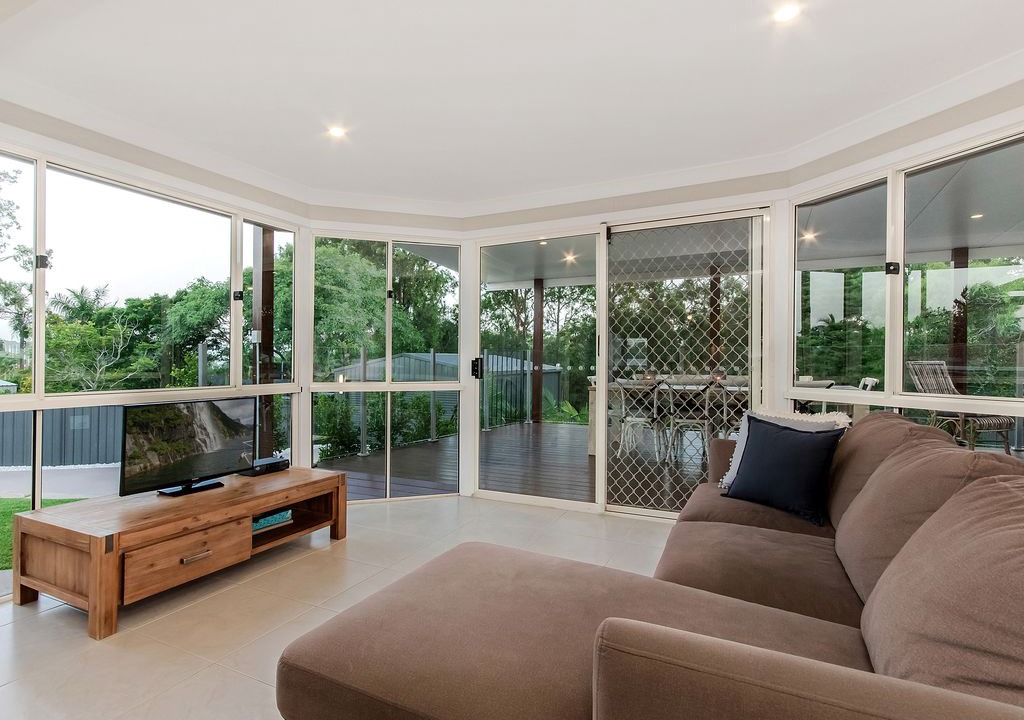 Photo of Livingroom in Oxenford